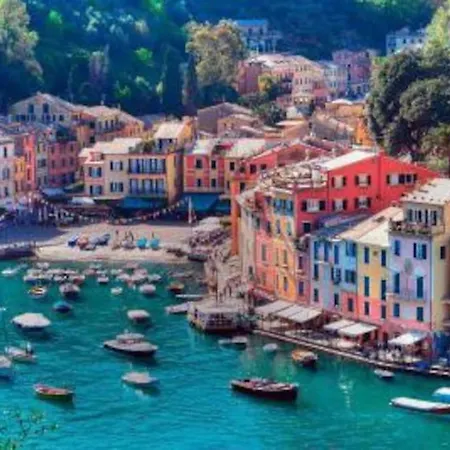 Sunny And Lovely - Free Wifi