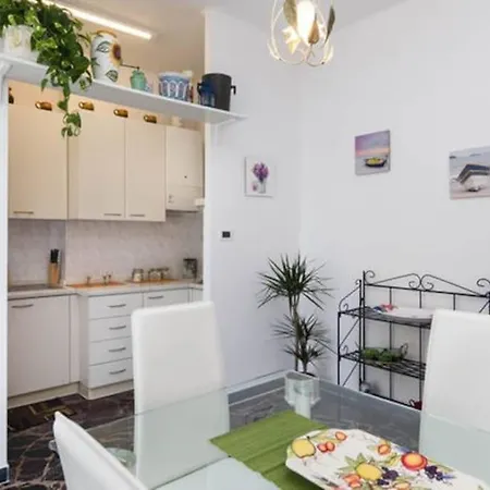 Sunny - 5 Posti Famiglie 10 Min Apartment Rapallo