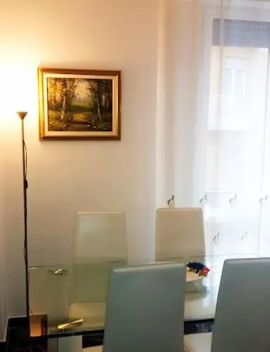 Sunny Apartment Rapallo - 5 Posti Famiglie Spiaggia 10 Min Apartment Rapallo