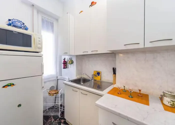 Sunny Apartment Rapallo - 5 Posti Famiglie Spiaggia 10 Min Apartment Rapallo